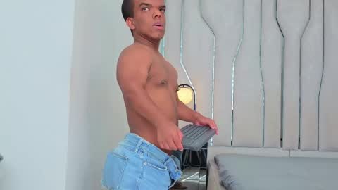 Snapshot of charlie_walkerr chatting on 04/20/26, 07:48 charlie_walkerr online show from 04/20/26, 07:48
