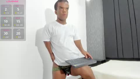Snapshot of charlie_walkerr chatting on 06/13/26, 12:25 charlie_walkerr online show from 06/13/26, 12:25