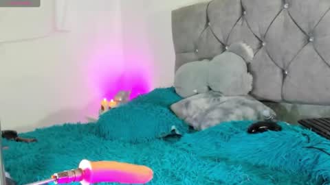 Snapshot of charlie_williams_1 chatting on 09/23/25, 07:11 CHARLIE online show from 09/23/25, 07:11