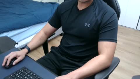 Snapshot of charliekkw chatting on 02/16/25, 09:05 charliekkw online show from 02/16/25, 09:05