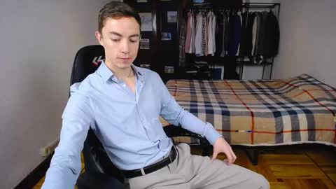 Snapshot of charlieseyer chatting on 02/18/25, 08:38 carlos reyes online show from 02/18/25, 08:38