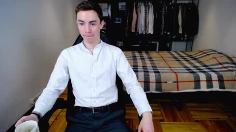 Snapshot of charlieseyer chatting on 02/19/25, 08:12 carlos reyes online show from 02/19/25, 08:12