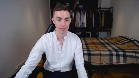 Snapshot of charlieseyer chatting on 02/27/25, 11:10 carlos reyes online show from 02/27/25, 11:10