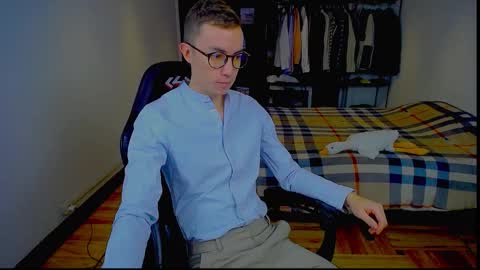 Snapshot of charlieseyer chatting on 09/25/25, 09:57 carlos reyes online show from 09/25/25, 09:57
