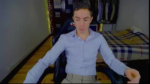 Snapshot of charlieseyer chatting on 01/15/26, 08:19 carlos reyes online show from 01/15/26, 08:19