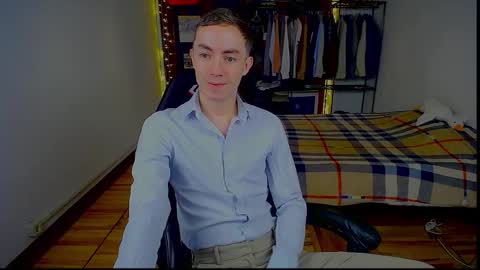 Snapshot of charlieseyer chatting on 02/13/26, 09:05 carlos reyes online show from 02/13/26, 09:05