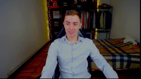 Snapshot of charlieseyer chatting on 02/16/26, 08:43 carlos reyes online show from 02/16/26, 08:43