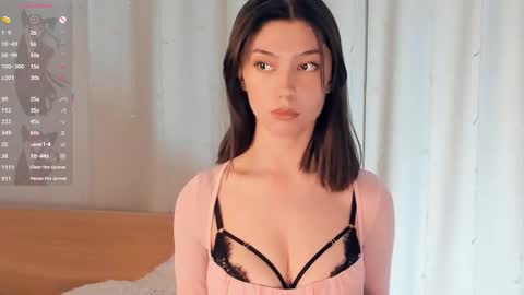 Snapshot of charlinepiker chatting on 03/18/26, 07:50 Yumi online show from 03/18/26, 07:50