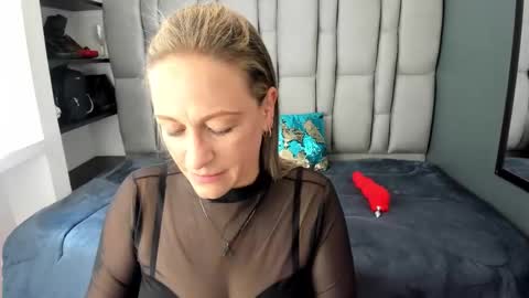 Snapshot of charlot_milf chatting on 12/01/25, 02:22 Charlot milf online show from 12/01/25, 02:22
