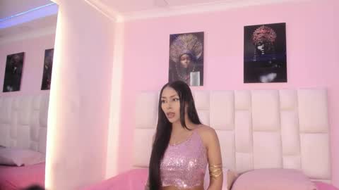 Snapshot of charlot_vega_ chatting on 11/17/25, 11:27 charlot_vega_ online show from 11/17/25, 11:27