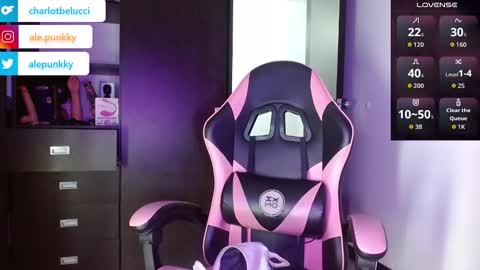 Snapshot of charlotbelucci_ chatting on 11/15/25, 09:17 Ale punky online show from 11/15/25, 09:17