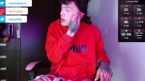 Snapshot of charlotbelucci_ chatting on 11/18/25, 10:20 Ale punky online show from 11/18/25, 10:20