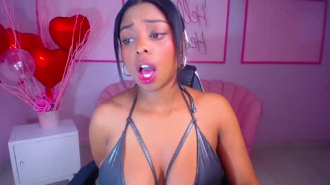 Charlote  online show from 02/05/25, 10:30