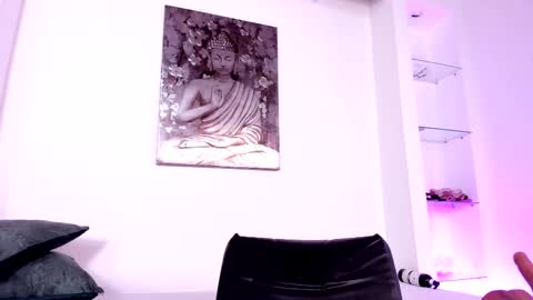 Snapshot of charlote_zc_ chatting on 03/08/25, 11:18 Charlote online show from 03/08/25, 11:18