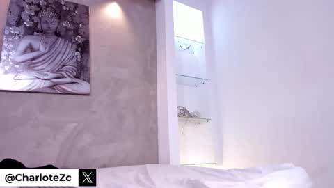 Snapshot of charlote_zc_ chatting on 09/09/25, 08:30 Charlote online show from 09/09/25, 08:30