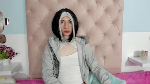 Snapshot of charlothe_7 chatting on 11/28/25, 04:26 charlothe_7 online show from 11/28/25, 04:26