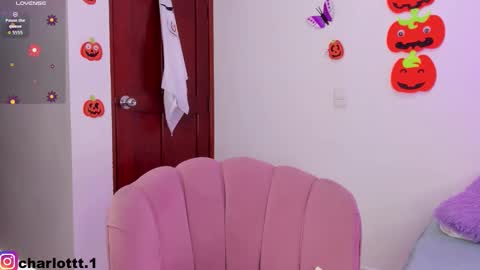 charlott online show from 10/21/25, 03:18