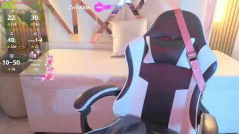 charlott online show from 07/14/26, 08:03