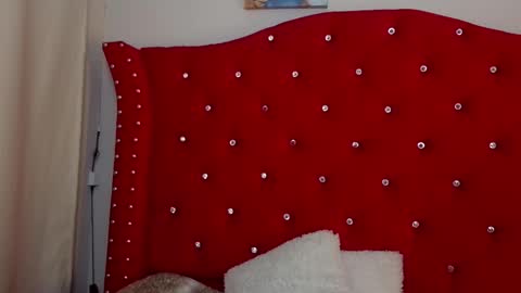 charlotte1_ls online show from 10/21/25, 10:32