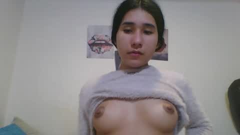 karinaa independent model online show from 12/28/24, 09:40