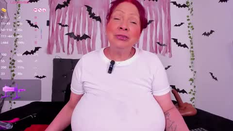 Snapshot of charlotte__big chatting on 10/09/25, 10:13 Sofia online show from 10/09/25, 10:13