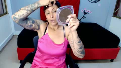 Snapshot of charlotte__gray chatting on 10/12/25, 12:15 CHARLOTTE GRAY online show from 10/12/25, 12:15