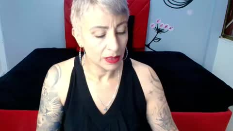 Snapshot of charlotte__gray chatting on 10/22/25, 12:16 CHARLOTTE GRAY online show from 10/22/25, 12:16