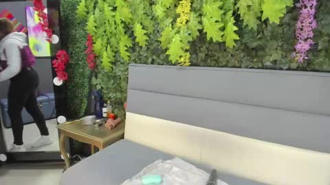  CHARLOTTE BROWN  online show from 01/04/25, 11:33