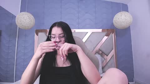 Charlotte colee online show from 12/02/24, 11:56