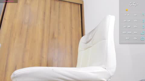 Snapshot of charlotte_cruzxx chatting on 12/28/24, 05:33 charlotte_cruzxx online show from 12/28/24, 05:33