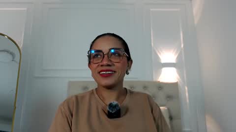 Snapshot of charlotte_dante212 chatting on 11/11/25, 04:12 charlottte y dante online show from 11/11/25, 04:12