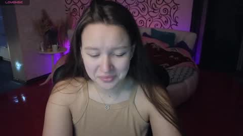 Snapshot of charlotte_ekman chatting on 02/14/25, 12:09 Charlotte online show from 02/14/25, 12:09