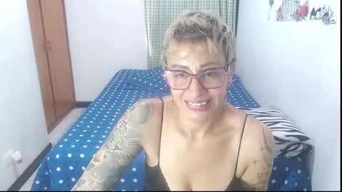 Snapshot of charlotte_gray_1 chatting on 03/15/26, 05:19 Charlotte online show from 03/15/26, 05:19