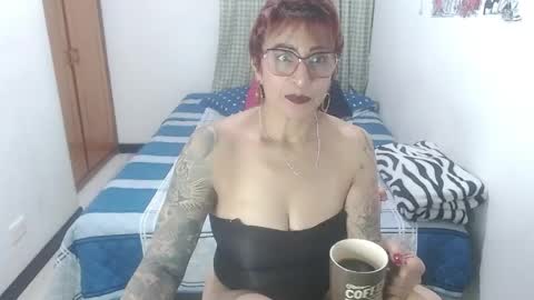 Snapshot of charlotte_gray_1 chatting on 04/06/26, 03:46 Charlotte online show from 04/06/26, 03:46