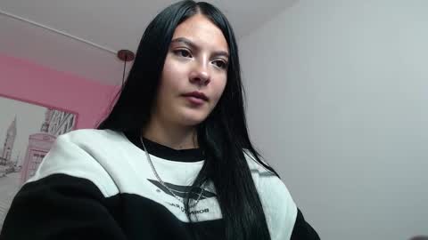 Snapshot of charlotte_johnson_t chatting on 11/12/25, 07:57 Charlott online show from 11/12/25, 07:57