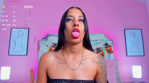 Snapshot of charlotte_kisss chatting on 10/30/25, 07:58 Charlotte online show from 10/30/25, 07:58