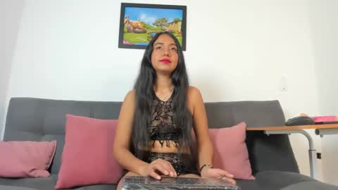 Snapshot of charlotte_lois chatting on 09/22/25, 01:24 Charlotte online show from 09/22/25, 01:24