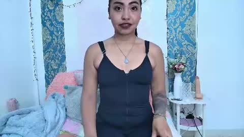 charlotte_princess_1 online show from 07/03/26, 04:52