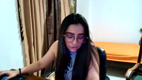 charlotte_richardson online show from 06/11/26, 03:04
