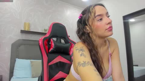 charlotte_rousee online show from 09/27/25, 12:32