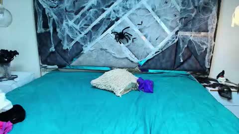 Snapshot of charlotte_walker1 chatting on 10/15/25, 03:17 charlotte_walker1 online show from 10/15/25, 03:17