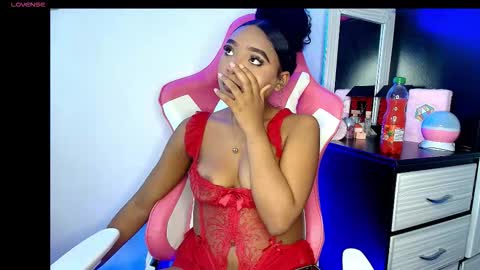 Snapshot of charlotte_walker1 chatting on 12/03/25, 07:12 charlotte_walker1 online show from 12/03/25, 07:12