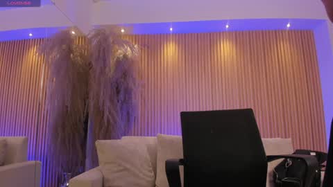 Snapshot of charlotte_whitee1 chatting on 12/06/24, 11:33 Charlotte Everyday From 0700 to 1300 Col Time online show from 12/06/24, 11:33