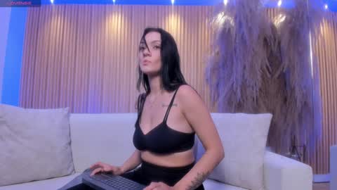 Snapshot of charlotte_whitee1 chatting on 12/28/24, 11:30 Charlotte Everyday From 0700 to 1300 Col Time online show from 12/28/24, 11:30