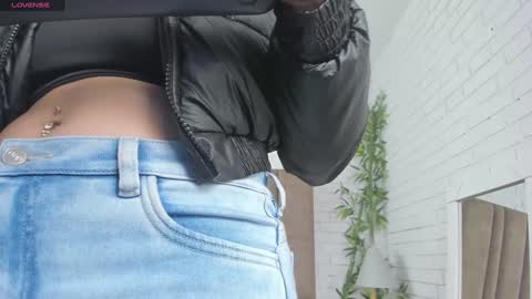 Snapshot of charlotte_whitee1 chatting on 01/10/25, 11:33 Charlotte Everyday From 0700 to 1300 Col Time online show from 01/10/25, 11:33