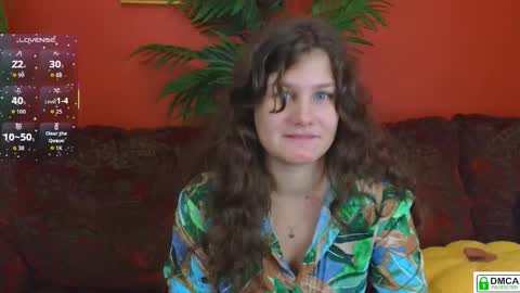 Snapshot of charlotte_wow chatting on 10/26/25, 10:15 Charlotte online show from 10/26/25, 10:15