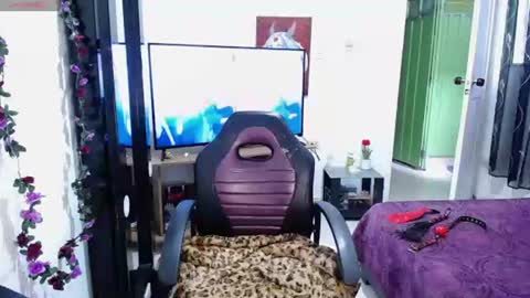 Snapshot of charlotteblue117 chatting on 07/11/26, 08:22 charlotte online show from 07/11/26, 08:22