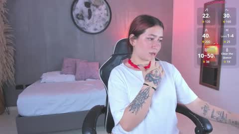 Snapshot of charlottee27_ chatting on 02/15/26, 07:51 Charlottee online show from 02/15/26, 07:51