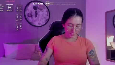 Snapshot of charlottee27_ chatting on 06/13/26, 01:58 Charlottee online show from 06/13/26, 01:58
