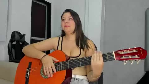 Snapshot of charlottee_starr chatting on 11/01/25, 10:23 charlottee_starr online show from 11/01/25, 10:23